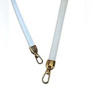 Gucci white leather strap with gold hardware
